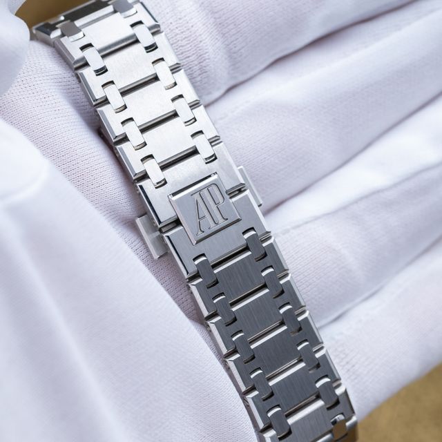 Audemars Piguet Royal Oak 16202ST.OO.1240ST.02 Image 3